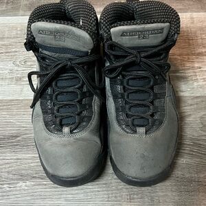 Jordan Men's Black and Gray Shoes